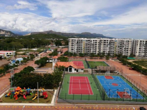 CLUB HOUSE CON 3 PISCINAS Y BBQ Apartamento